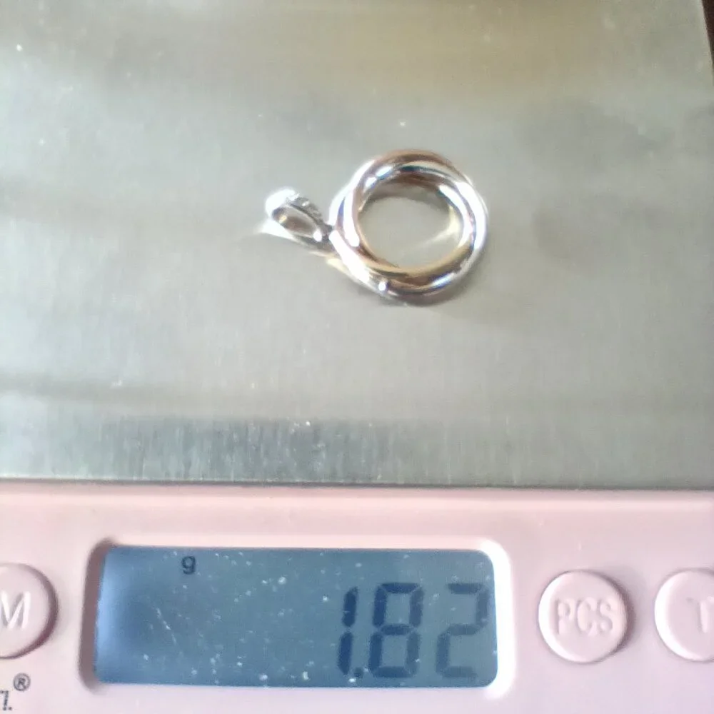 10K Tri Color Gold 4 Diamonds Trinity Style Circle Pendant - Picture 11 of 12